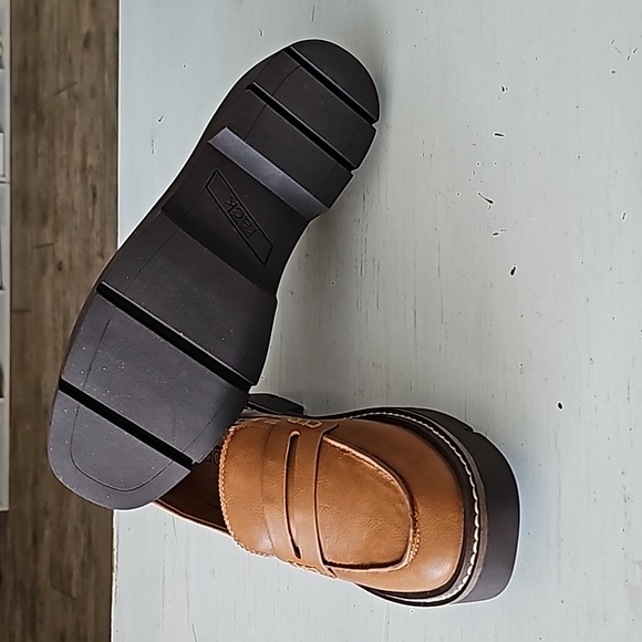 Loafers - Picture 2 of 4